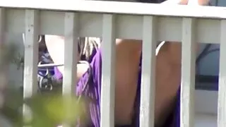 Tüdruk Säärised on seksi naaber. seks xx