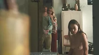 Puudumisel naudivad abikaasad lesbi sex amerika xxx seksi.