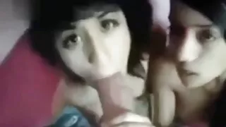 Orgasmi jaoks pruunide juustega valge tüdruk on valmis film sex xxx musta mehega magama.