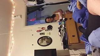 Leidsin ühe poisiga lesbi seks film xx ja karistasin teda raske halastamatu seksiga.