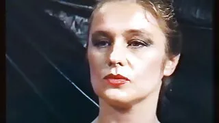 Bella on tube mama sex sugu koos sõbraga uue aasta.
