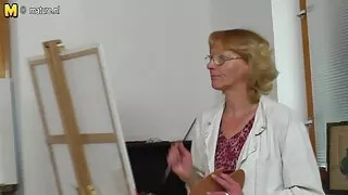 Paks Jamaika naine sunnib Carolinat omama free porno seks sugu.